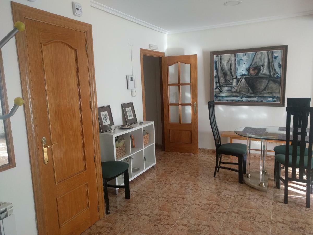 Piso Acogedor, Junto Al Ayuntamiento *